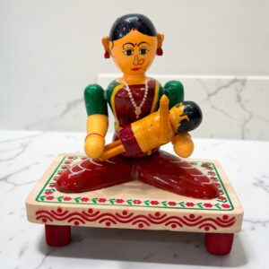 Mother and Child Sitting Multicolour (Height 5.5Inches)